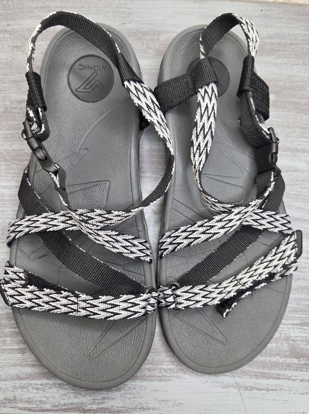 Vionic Women's Black & White Strappy Sandals Size 7.5